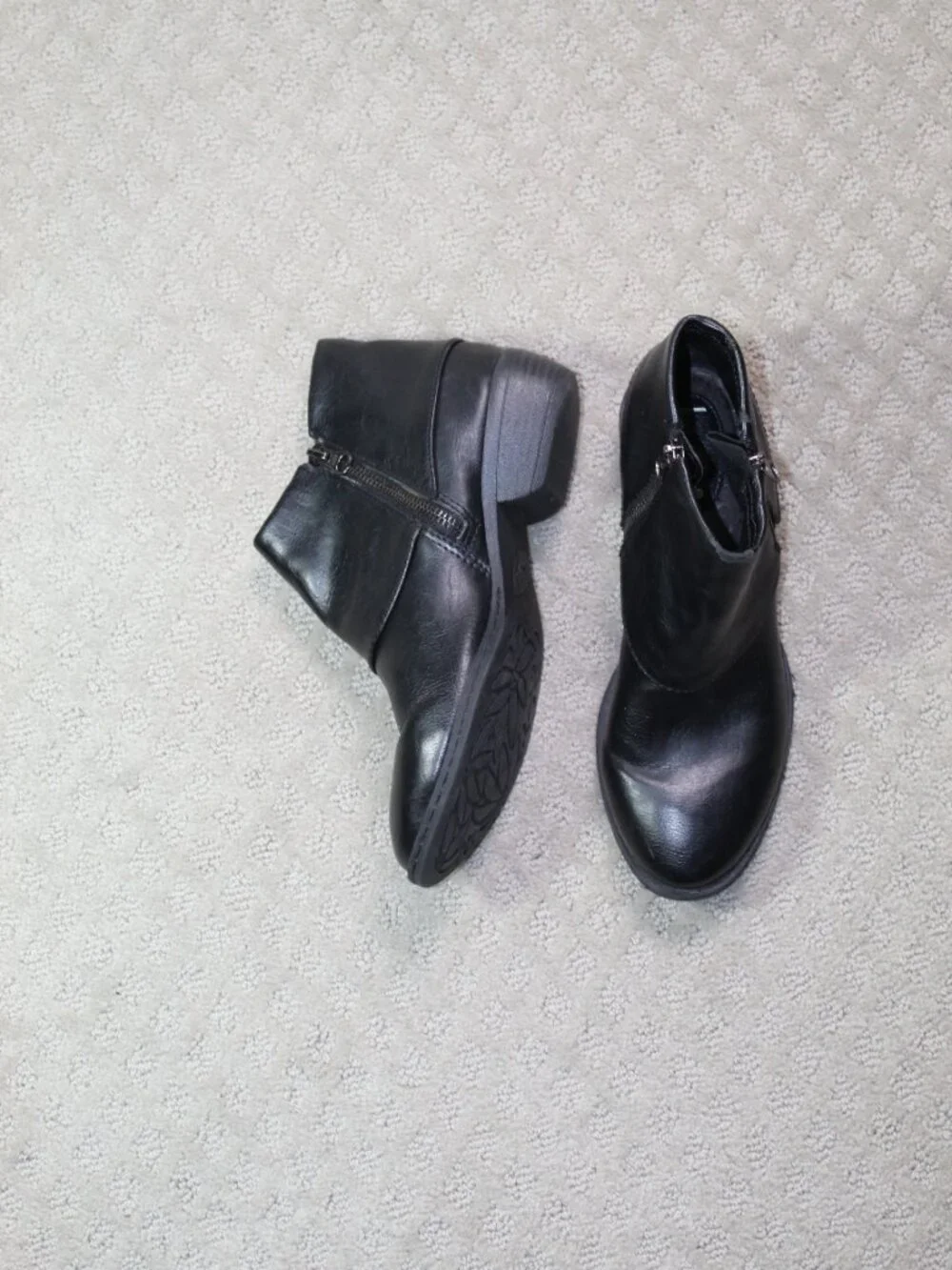 boc Size 6.5M Black Faux Leather Booties